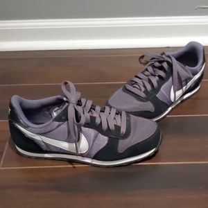 Black and grey Nike shoes